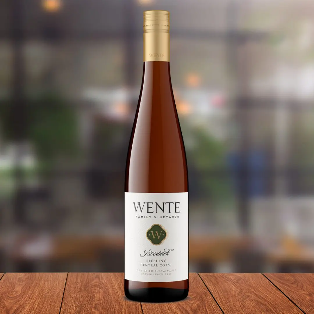 At Cutters Cigar and Spirits, immerse yourself in the ultimate cigar lounge with a full bar that serves premium drink from the top brands.